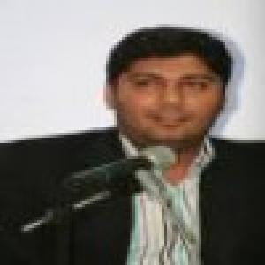 علی آدمی